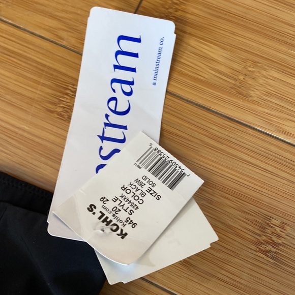 NWT upstream black swim shorts -size 26W - Picture 2 of 3